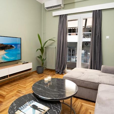 City Center Apt. On A Traffic Free Street Athena Bagian luar foto